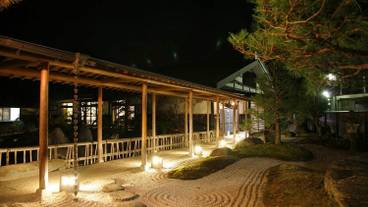 夜の庭園 / 2