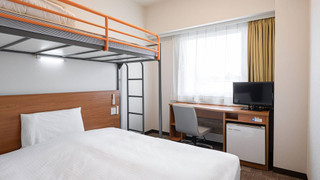 スタンダード ルーム ダブルベッド 1台 + ロフトベッド1台 禁煙