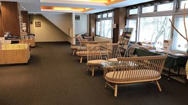 ロビー応接スペース / 3