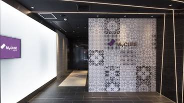 内部エントランス / 2