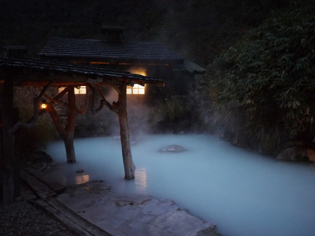 秋田の名山を楽しんだあとは名湯でゆっくり疲れを癒しましょ4089240