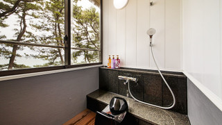 オーシャンビュー半露天風呂 [洋室ツイン] 禁煙