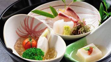 食事・飲み物 / 4