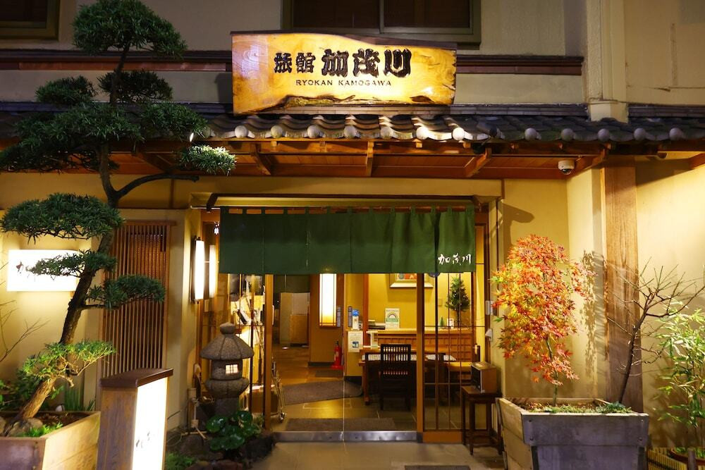 「仲見世」から徒歩約3分。女子一人旅でも安心の立地3530445