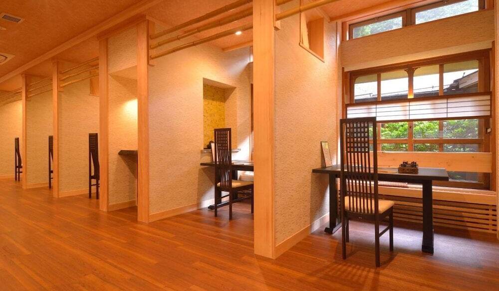 館内レストラン② / 4