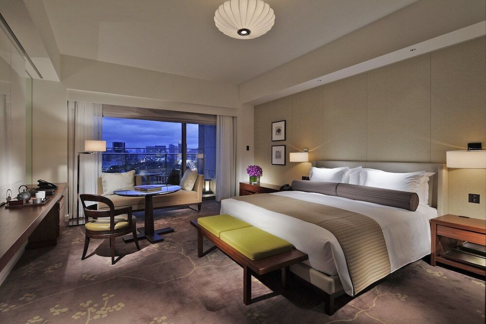 ベビーベッドを置いても快適♪プールやテラスで都心の景色を満喫しよう！4250704