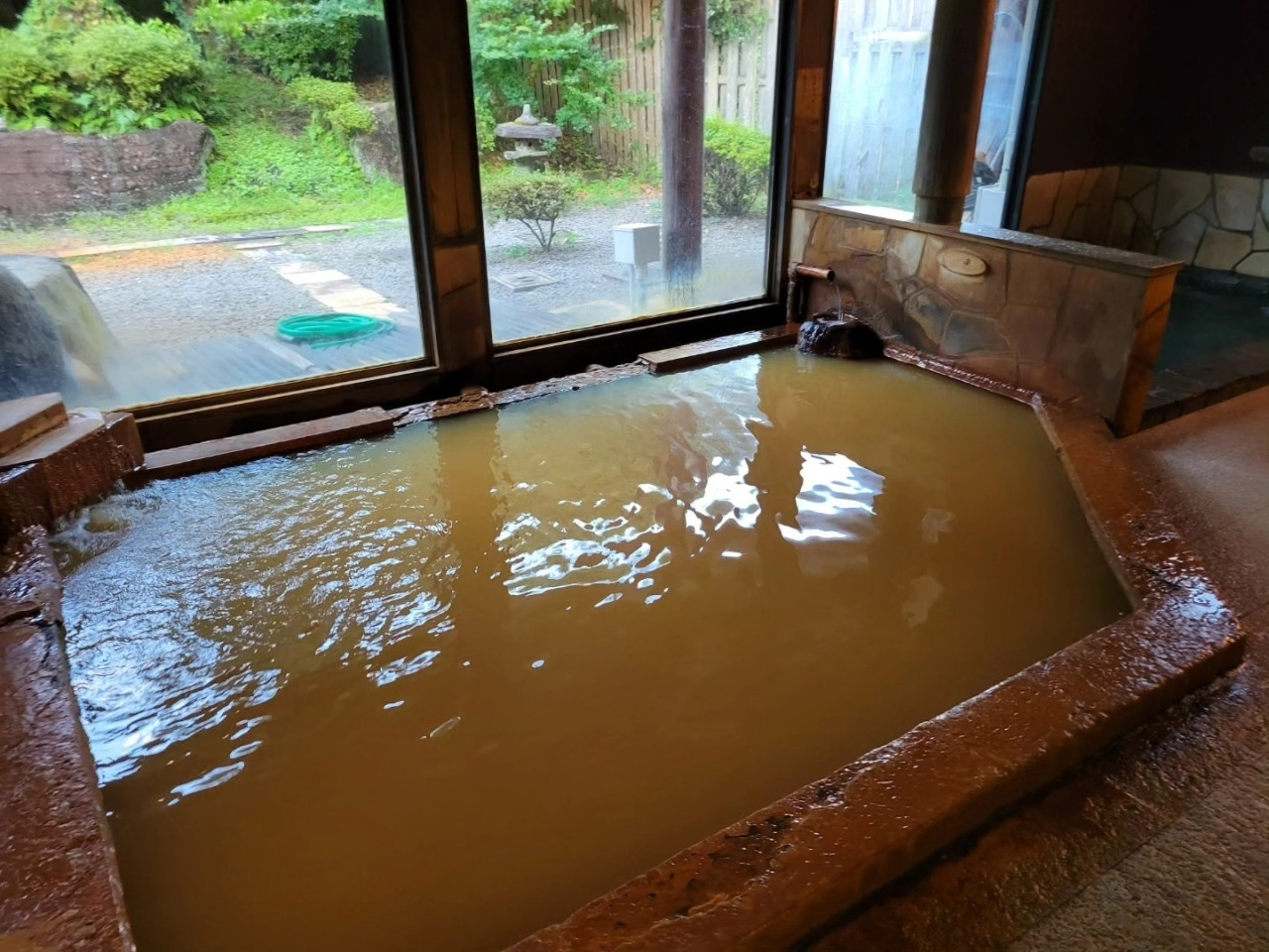 日本最古の炭酸泉「ラムネ温泉」でデトックス3975557