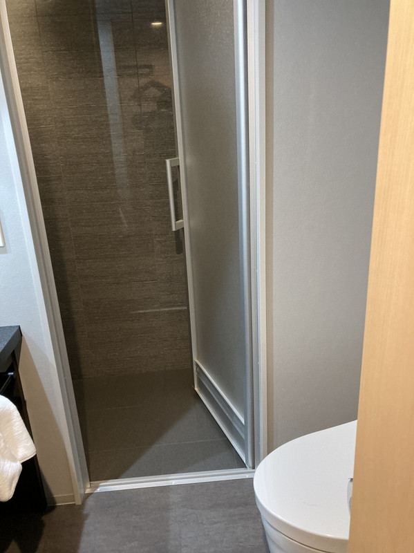 小さめのシャワールーム