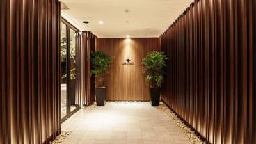 内部エントランス / 2