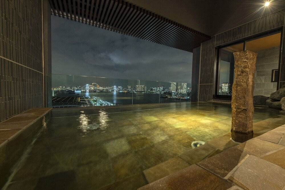 キレイな夜景が広がる♪絶景大浴場や夜鳴きそばが人気！4374782