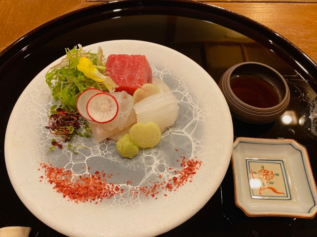 「つつじ亭」 料理 211256426 お塩とオススメのタレ合ったけど結局、醤油が合う