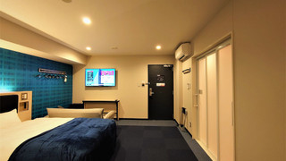 ユニバーサルツイン ダブル2台 ソファベッド1台 禁煙