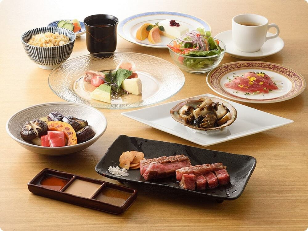 お食事