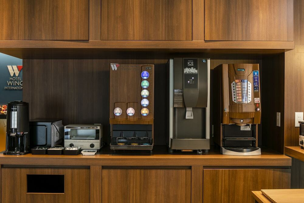 無料朝食で朝から元気にスタートできちゃう3400263