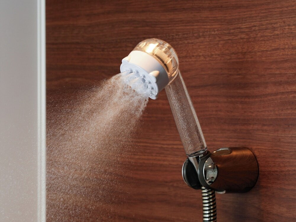 バスルームのシャワー