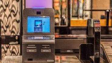 チェックイン / チェックアウト キオスク / 4