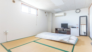 トラディショナル 4 人部屋 禁煙 共用バスルーム