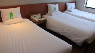 スーペリアトリプルルーム (シングルベッド2台+エキストラベッド1台) 禁煙