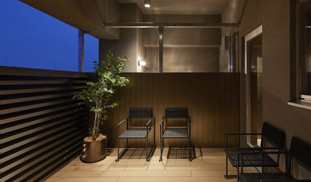 サウナ 外気浴スペース / 2