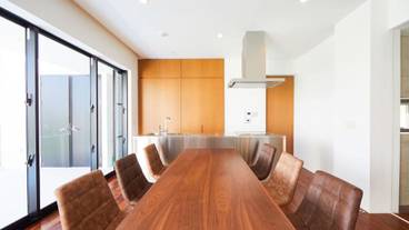 客室内のダイニングエリア / 6