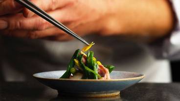 食事・飲み物 / 4