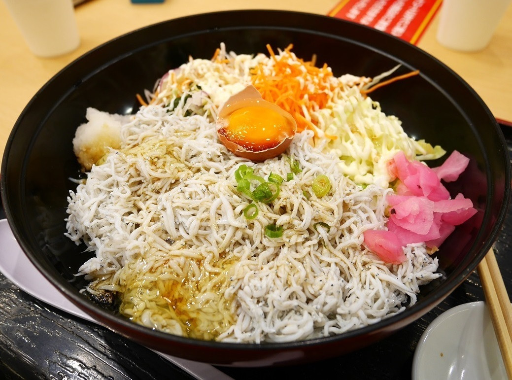 「しらす問屋とびっちょ ららぽーと富士見」料理 49187 釜揚げしらす丼