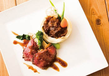 「マルシェダイニング「ネン」」 料理 81668573 ローストビーフと牛肉の赤ワイン煮込み