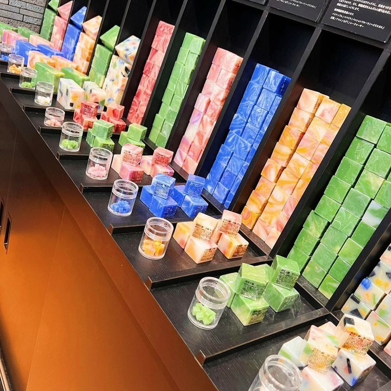 国際通りにある「首里石鹸」 / 2