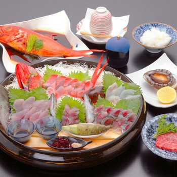 山頂から見渡す相模湾の絶景はまさに非日常3644642