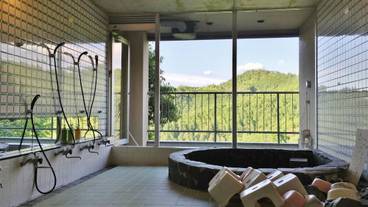 屋内スパ浴槽 / 2