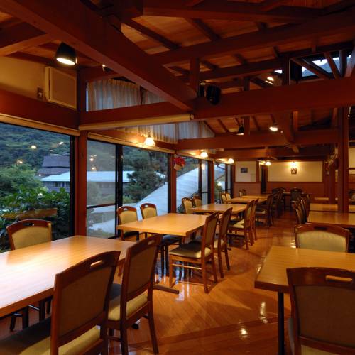 海の幸に黒毛和牛
箱根の美食に舌鼓 / 4