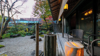 【貴賓室｜S】源泉内湯◆踏込＋庭園付10畳＋8畳＋広縁（74平米以上）