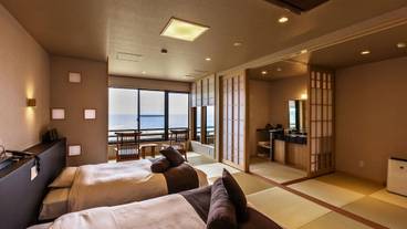 温泉展望ヒノキ風呂付客室① / 4