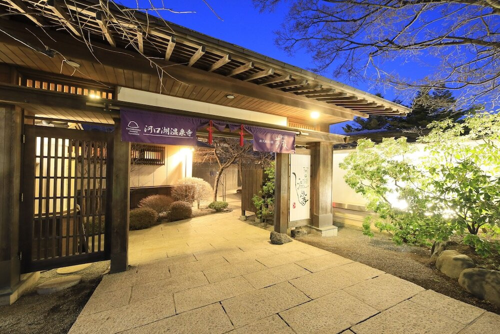 施設の正面