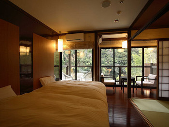 清流と温泉でリラックスする宿3968091