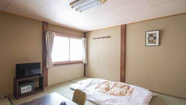 客室 / 25