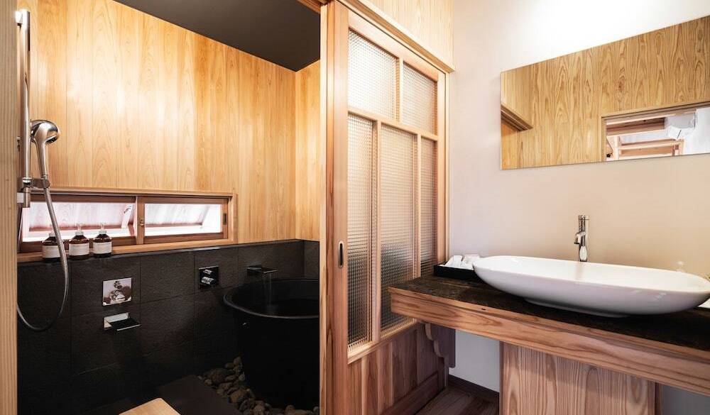 「継」の洗面 / 1