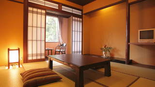 和室　3人部屋　共用バスルーム