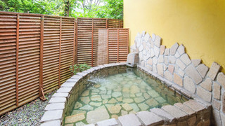 本館2間続き洋室（ツイン／バストイレ・シャワーブース付）