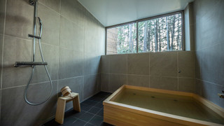 ダブルルーム 共有バス (禁煙)