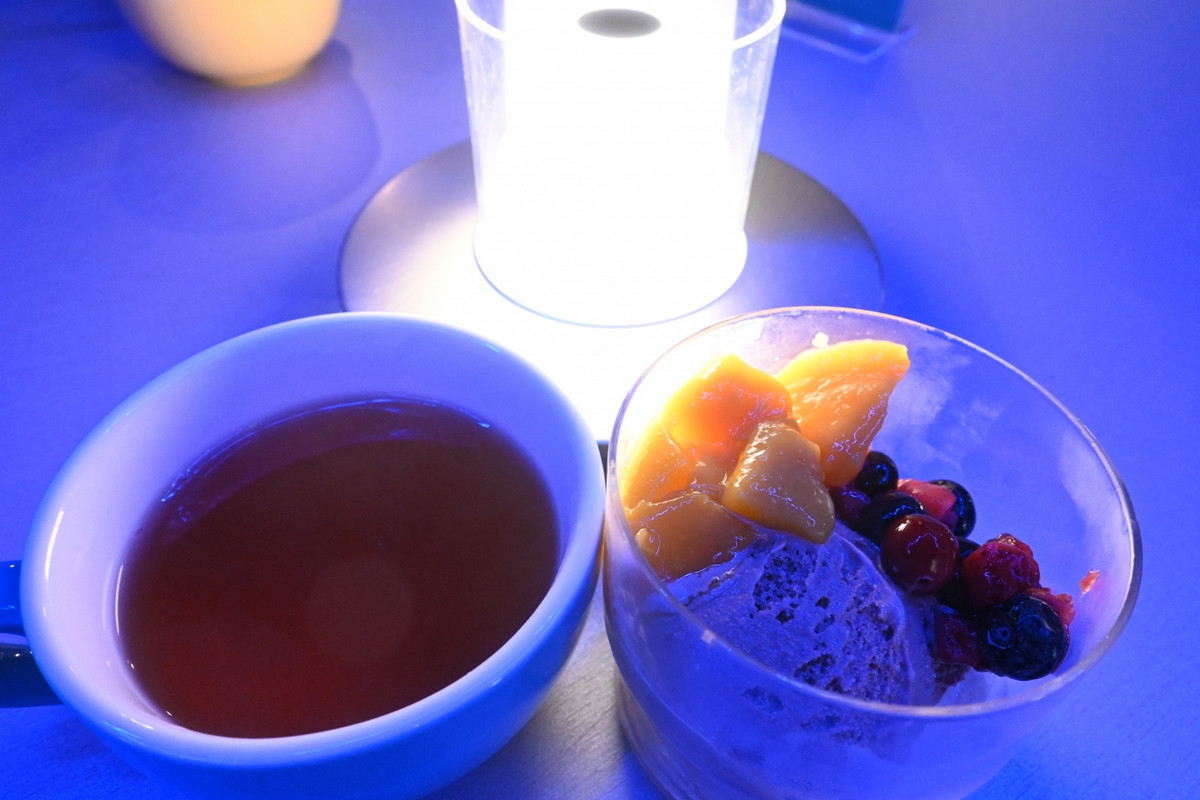 ラウンジで食べられる夜の〆アイス