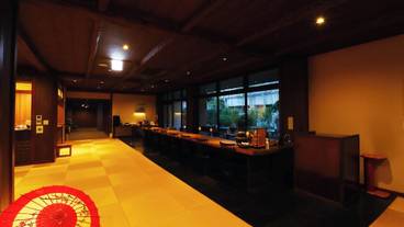 ロビーラウンジ / 11