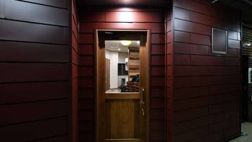 施設の入り口 / 4