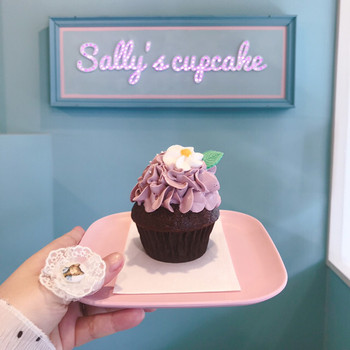 「サリーズ カップケーキ ファクトリー店」 料理 106362683 