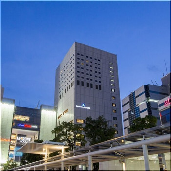バーラウンジ「夜間飛行」で絶品パフェをいただいて2352437