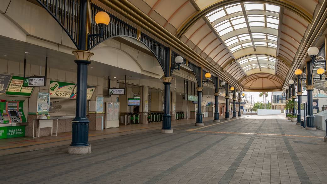 舞浜駅 / 1