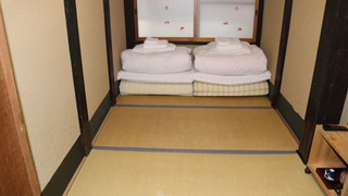 エコノミー ツインルーム 共用バスルーム (1,2名) 禁煙