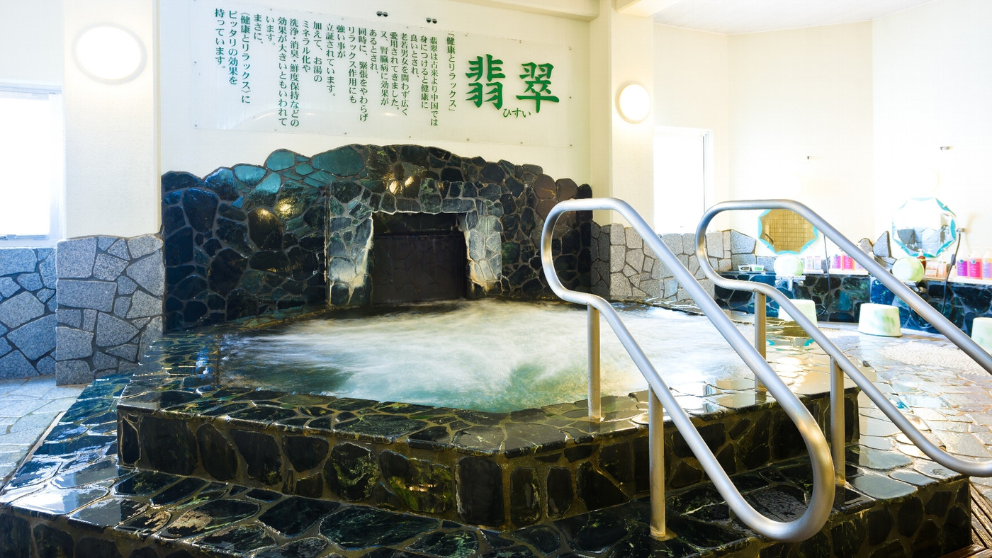 お部屋の窓から新幹線!子ども用貸し出しグッズ充実の旅館4093359