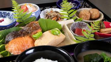 食事・飲み物 / 10