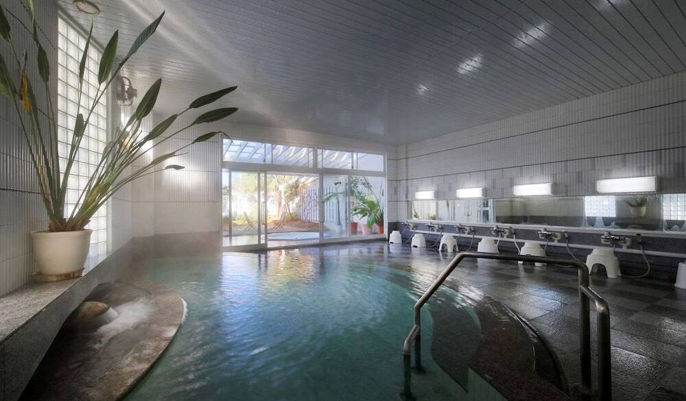 展望風呂で心ほどける
温泉に癒される / 3